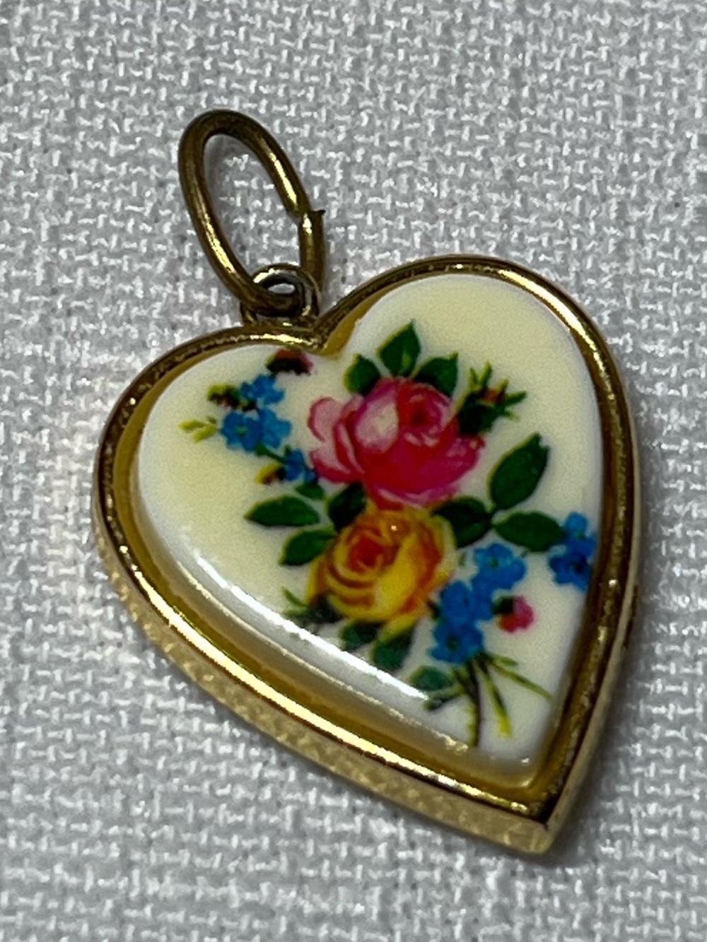 Vintage Heart Floral Pendant Charm - Cream, Pink, Yellow & Blue